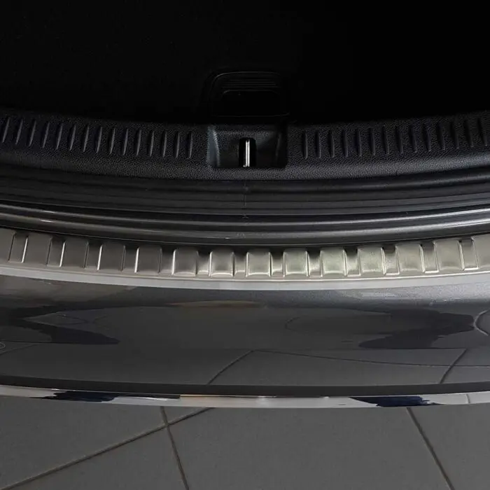 Ladekant alu Mercedes E-Klasse W213 Limousine  04/