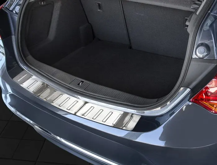 Ladekant alu Opel Astra J Limousine, 5-türig Schrä