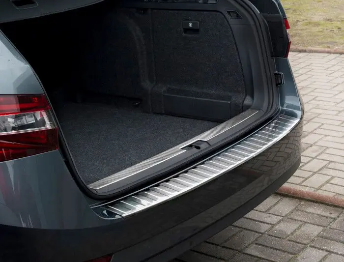 Ladekant alu Skoda Superb III Kombi  2015