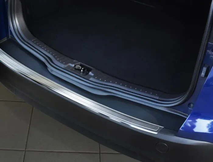 Ladekant alu Ford Focus III Turnier  07/2010