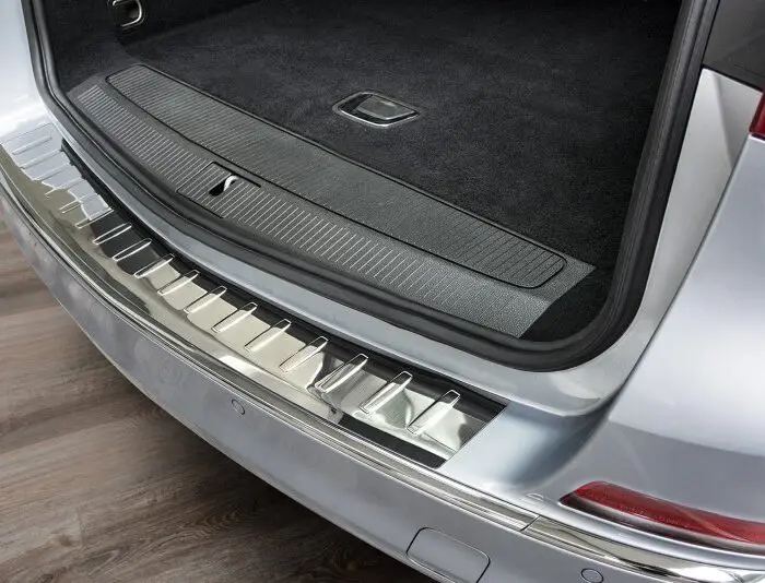 Ladekant alu Toyota Corolla XI Limousine  2013 - 2