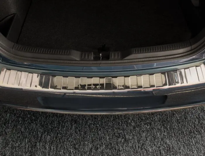 Ladekant alu Toyota Auris Touring Sport  06/2015