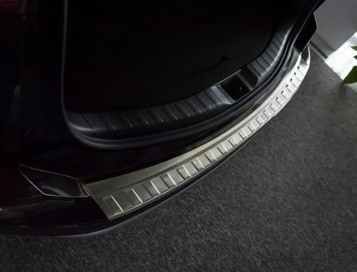 Ladekant alu Toyota RAV IV Facelift  04/2015