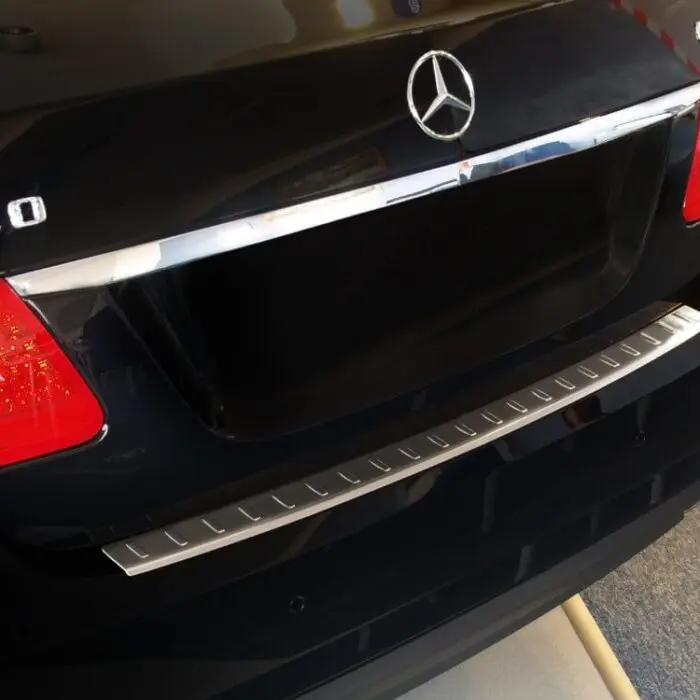 Ladekant alu Mercedes E-Klasse W212 Limousine 03/2