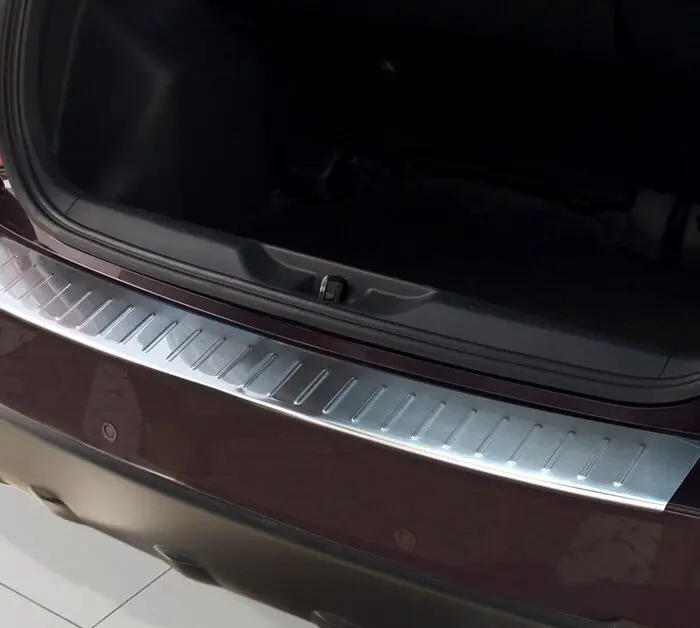 Ladekant alu BMW 3 F30 4D  10/2011