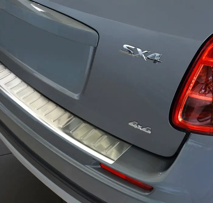 Ladekant alu Suzuki SX4 Fließheck  2006