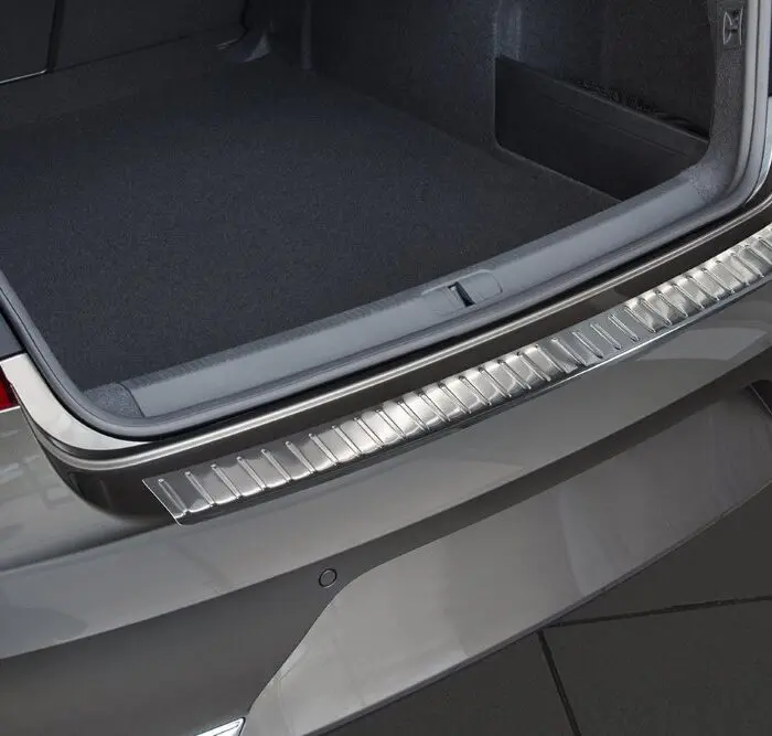 Ladekant alu Passat Limousine B8  11/2014