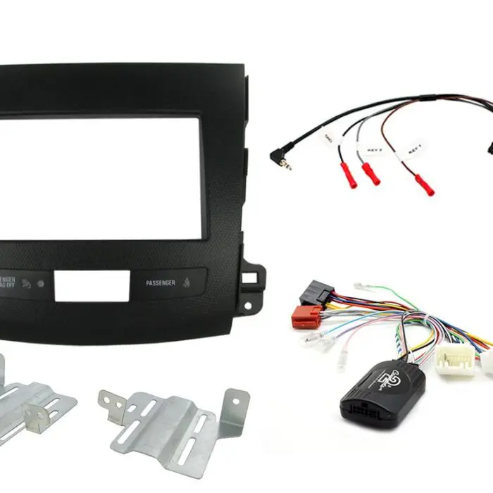 2 Din Outlander 07-10 Amplified Kit Monterings kit