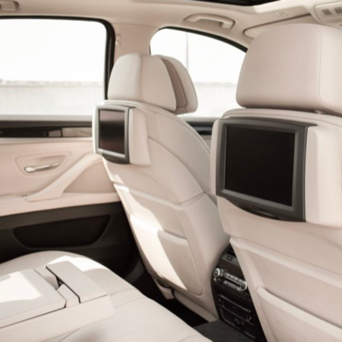 Nakkestøtte DVD og skærme til bil