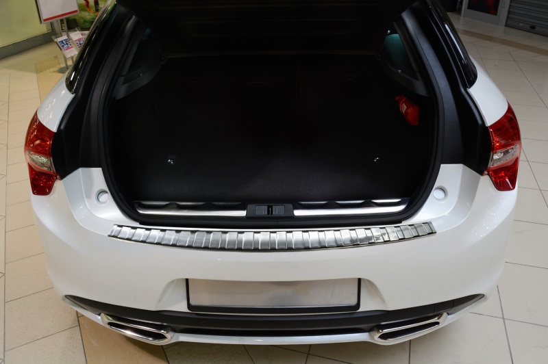 Ladekant alu Citroen DS5 04/2015