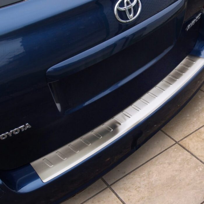 Ladekant alu Toyota Avensis II Kombi  2002 - 2009