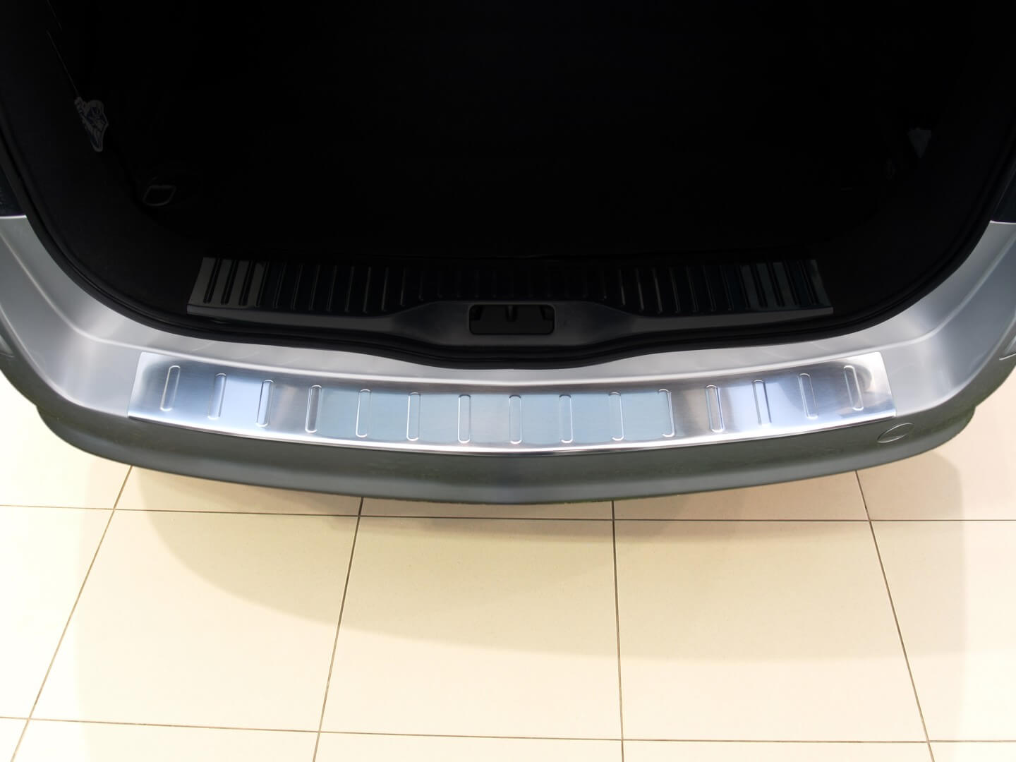 Ladekant alu Opel Astra III Caravan / Kombi 2004 -