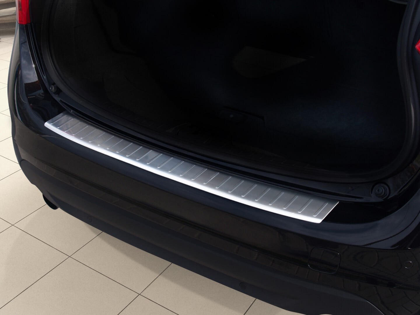 Ladekant alu Volvo V60 2010