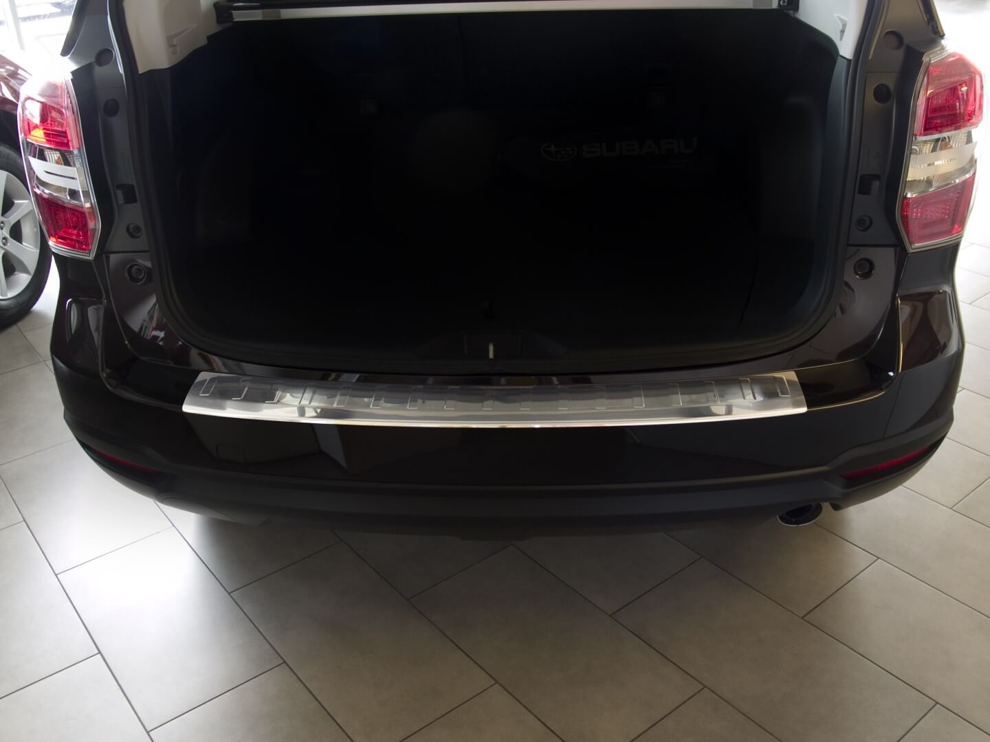 Ladekant alu Subaru Forester IV Typ SJ 2013