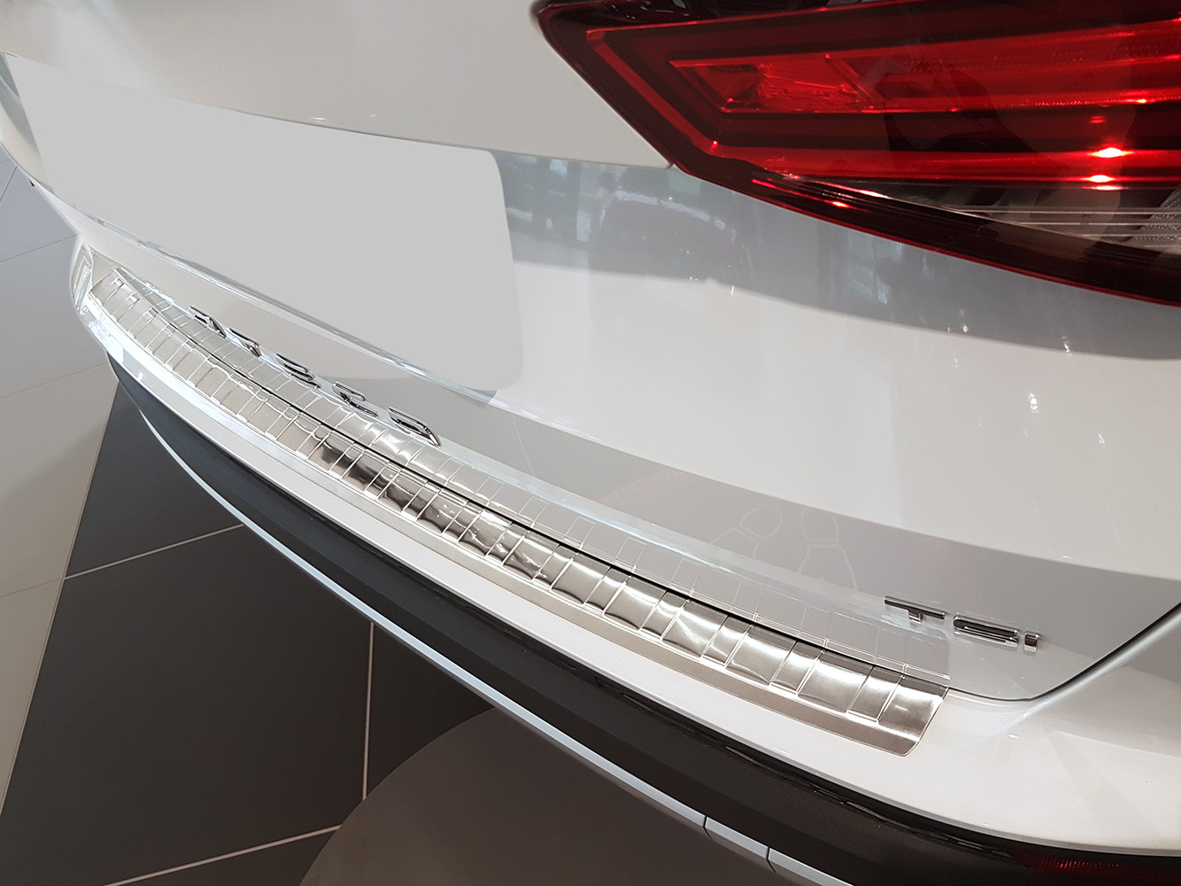 Ladekant alu Seat Ateca . 2016 - Image 2